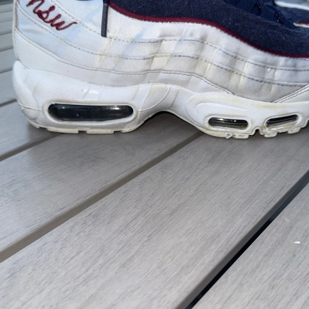 Nike Air Max 95 LX‎ White/Blackened Blue-Red Crush US Women 9 AA1103-100